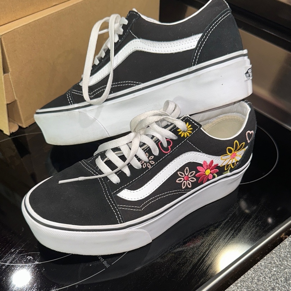 Vans Women's Black and White Old Skool Stackforms - Floral Platform